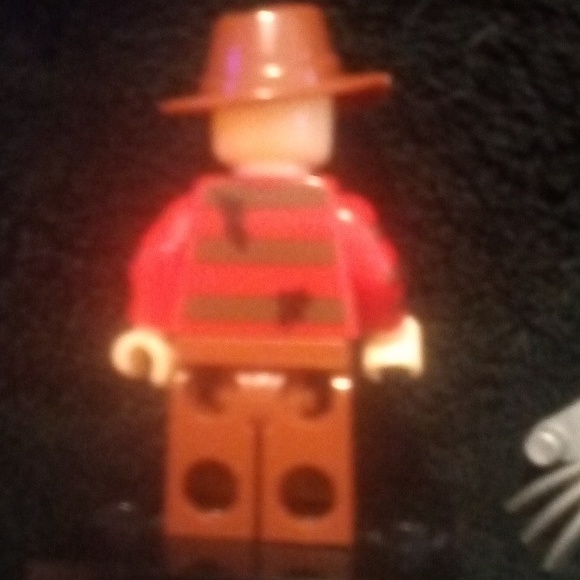 Custom Minifigure #26 - Picture 3 of 3
